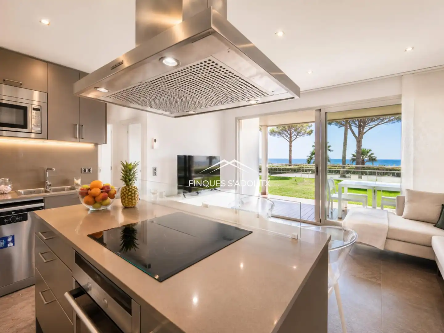 Kitchen of Flat for sale in Castell d'Aro, Platja d'Aro i s'Agaró  with Air Conditioner, Heating and Private garden