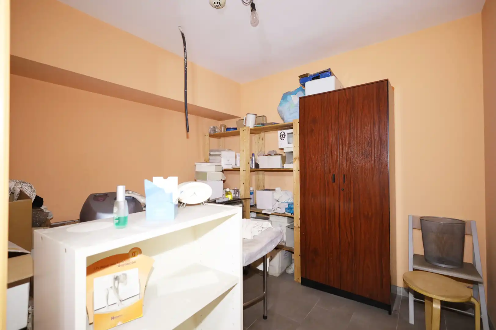 Schlafzimmer von Geschaftsraum zur Miete in Madrid mit Klimaanlage, Heizung und Möbliert