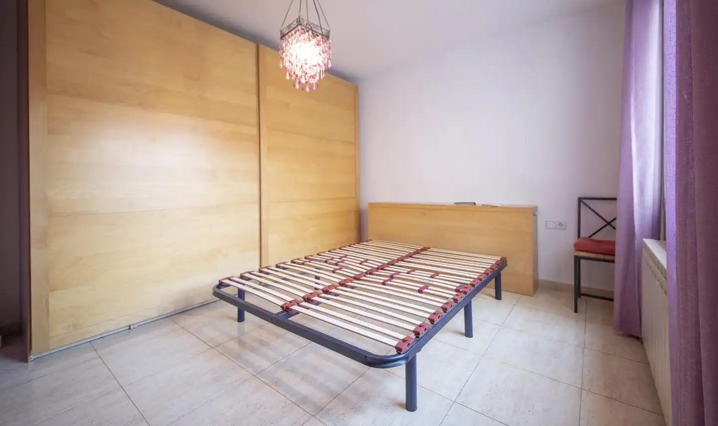 Schlafzimmer von Einfamilien-Reihenhaus zum Verkauf in Rubí mit Heizung und Möbliert