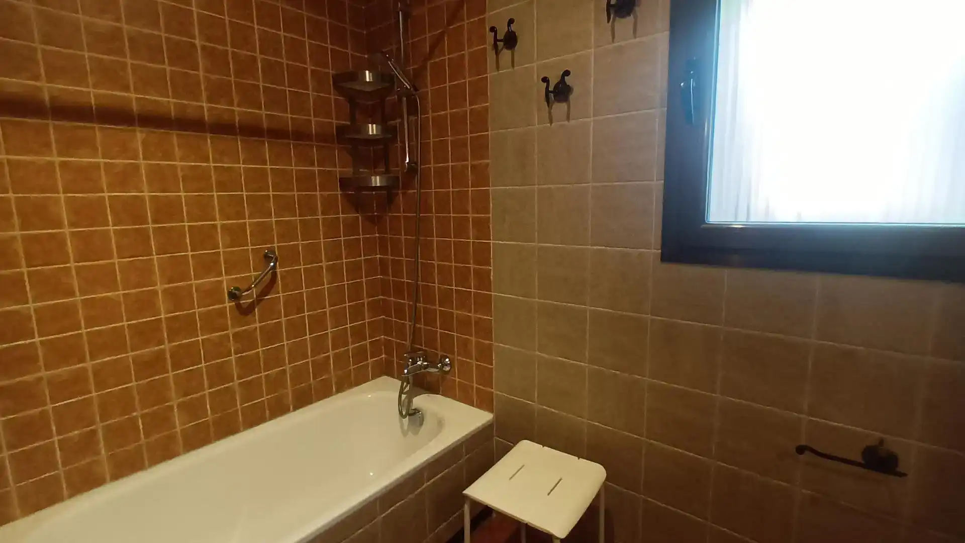 Bathroom of Flat for rent in San Leonardo de Yagüe  with Furnished