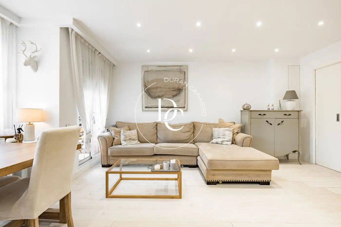 Sala de estar de Casa o chalet en venta en Sant Joan Despí con Aire acondicionado, Calefacción y Jardín privado