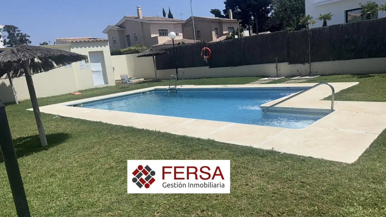 Doppelhaushälfte mit Pool zur Miete in Vistahermosa - Fuentebravía, imagen 2