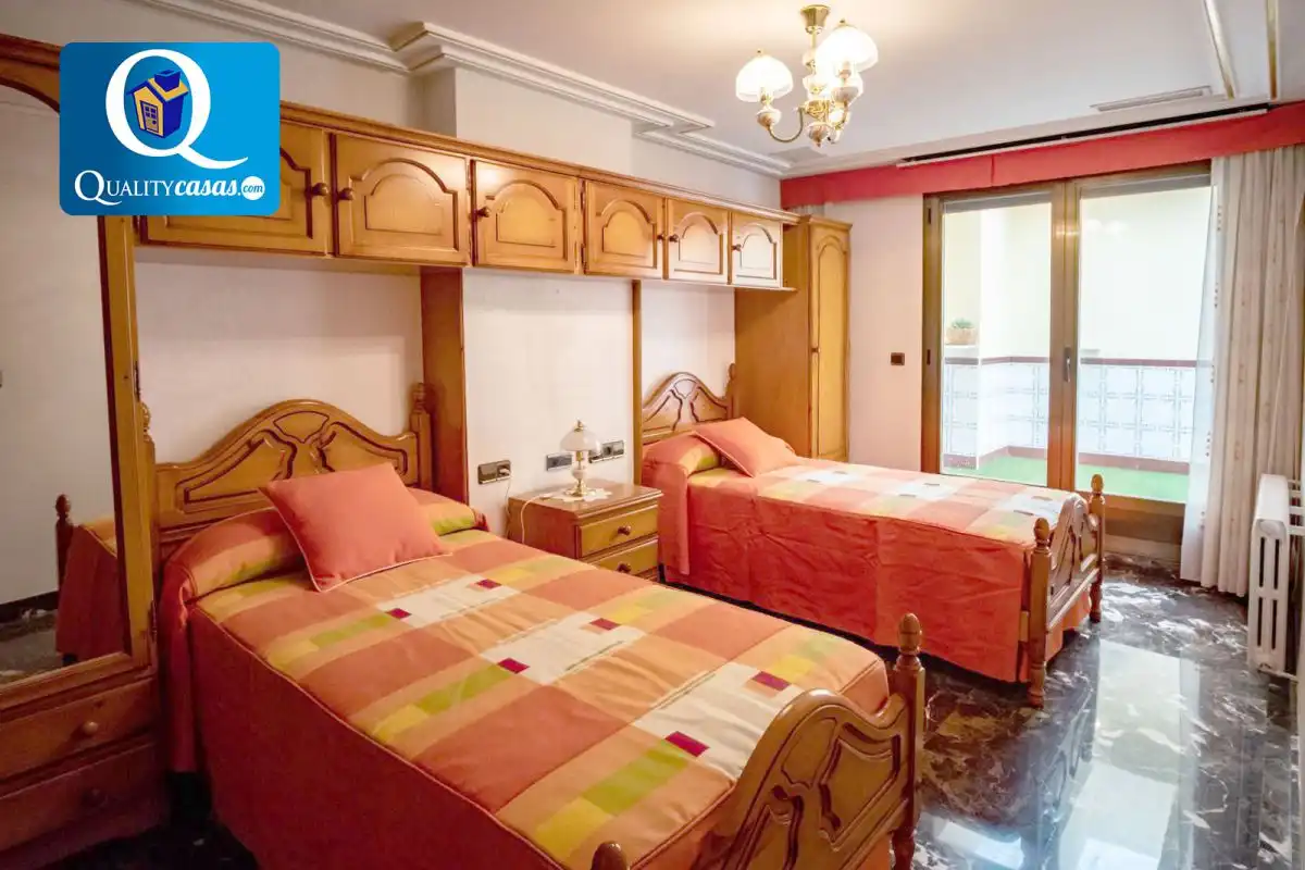 Habitación de Casa adosada en venta en Novelda con Aire acondicionado, Calefacción y Terraza