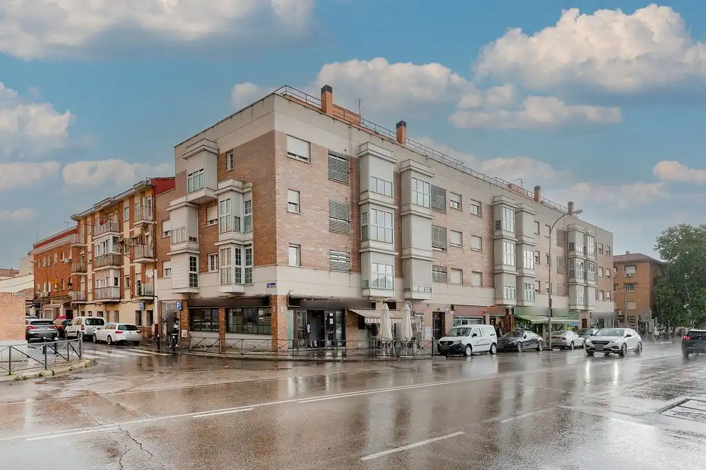 Exterior view of Flat for sale in Madrid  with Heating