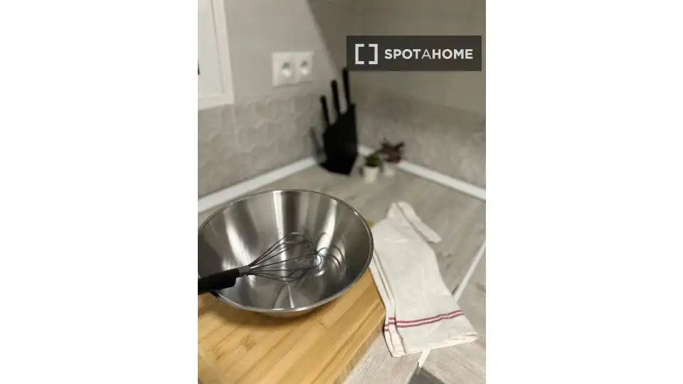 Kitchen of Flat for share in La Florida - Les Planes