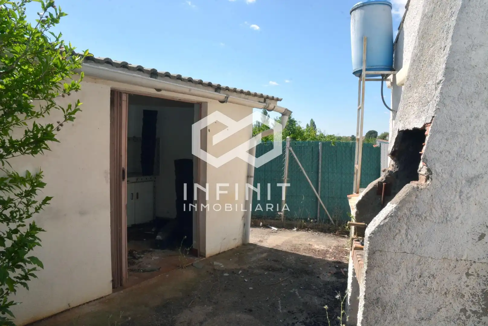 Vista exterior de Casa o xalet en venda en Robledillo de Mohernando amb Jardí privat, Terrassa i Traster