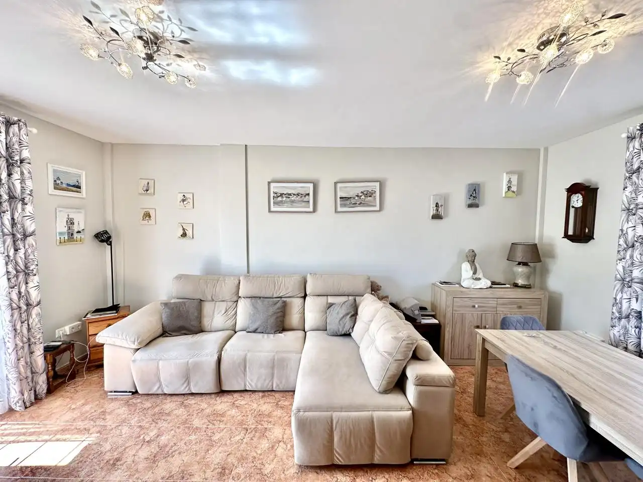 Sala de estar de Casa o chalet en venta en Fuente de Piedra con Aire acondicionado, Jardín privado y Terraza