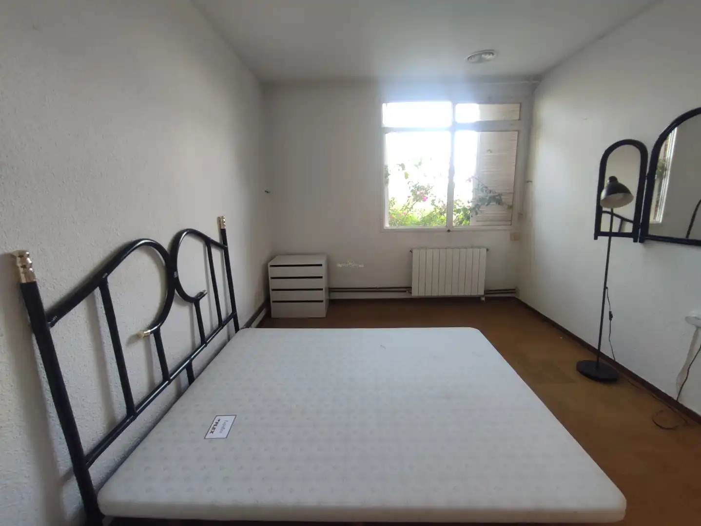 Dormitori de Casa o xalet en venda en Pallejà amb Aire condicionat, Calefacció i Jardí privat