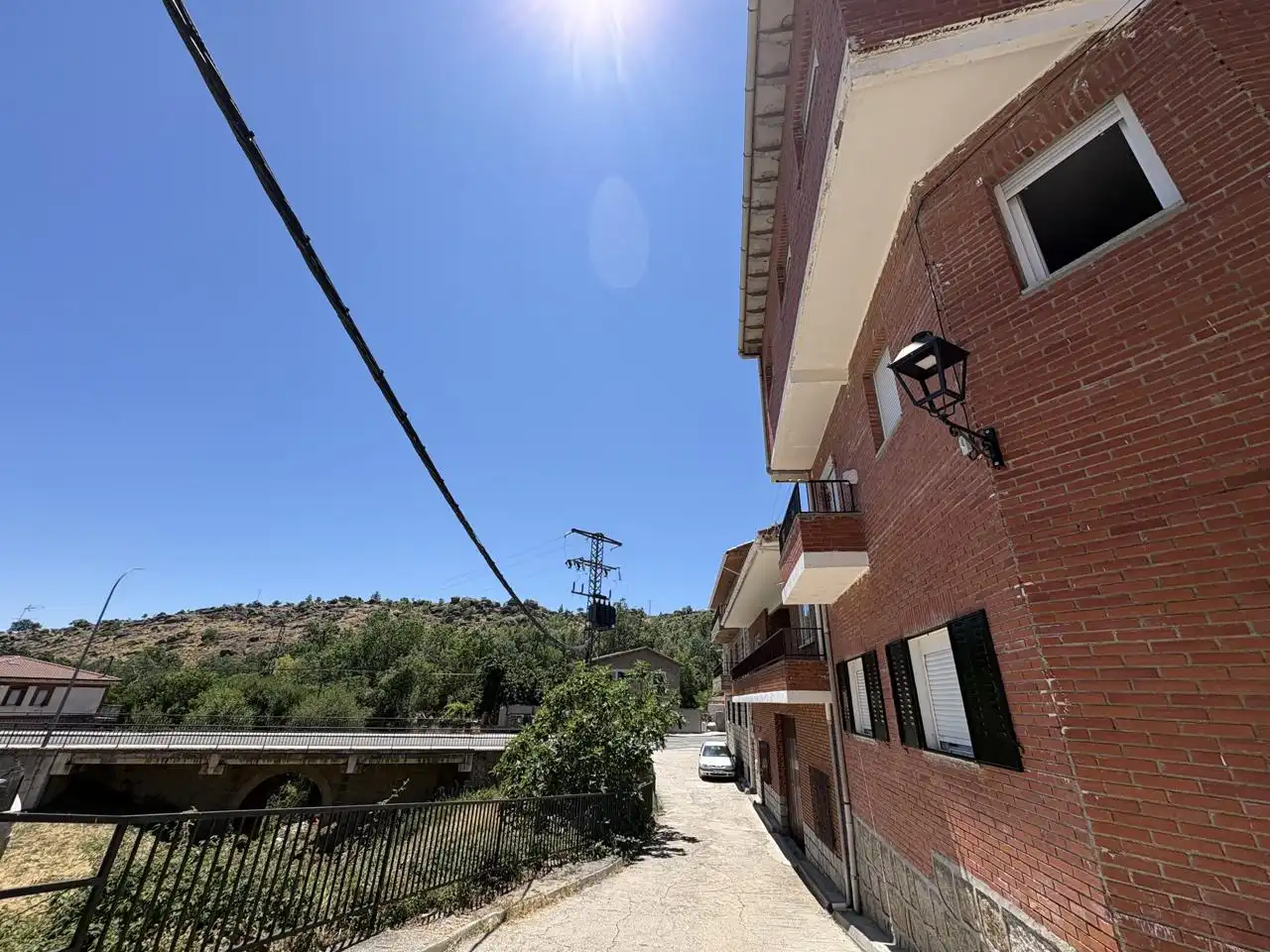 Vista exterior de Pis en venda en San Juan del Molinillo amb Terrassa