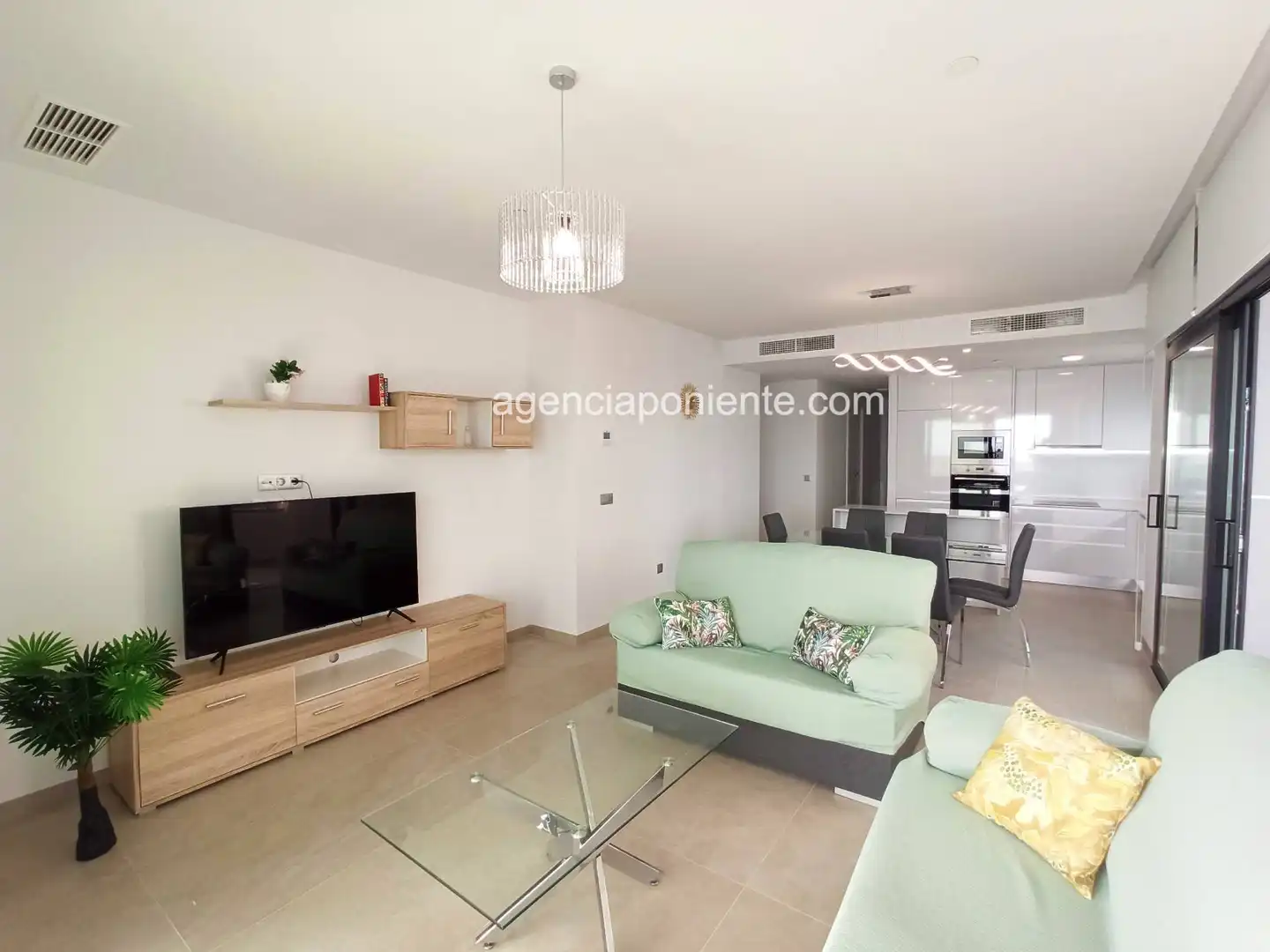 Living room of Flat for rent in Benidorm  with Air Conditioner, Terrace and Furnished