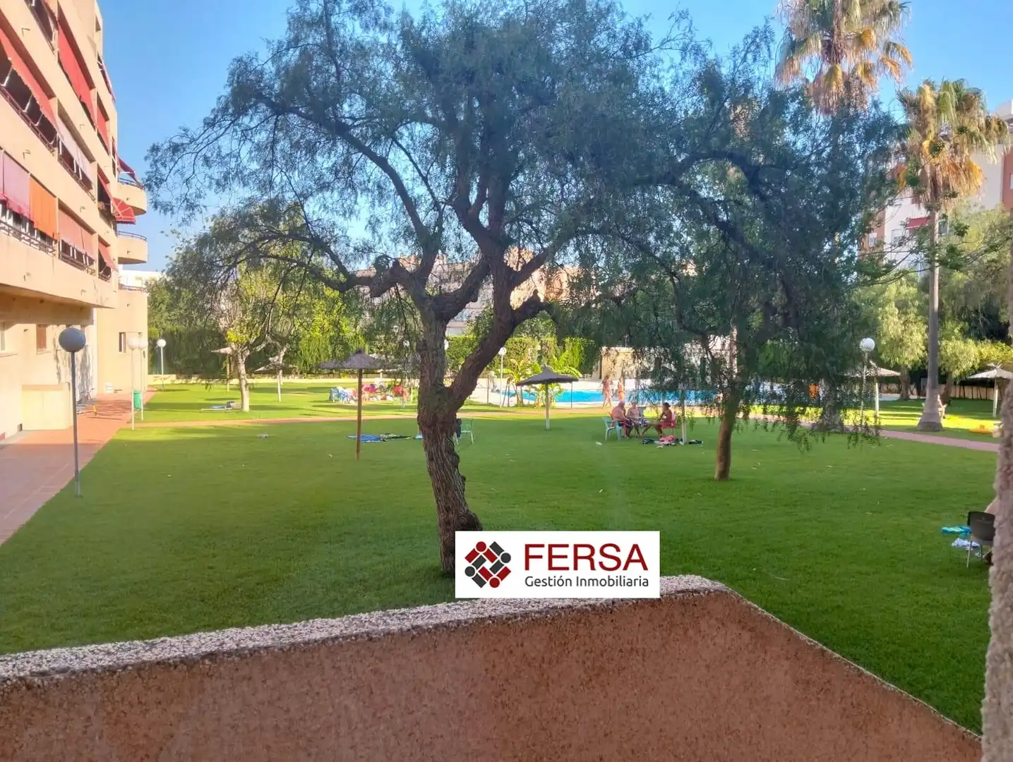 Vista exterior de Apartament en venda en El Puerto de Santa María amb Aire condicionat, Calefacció i Jardí privat