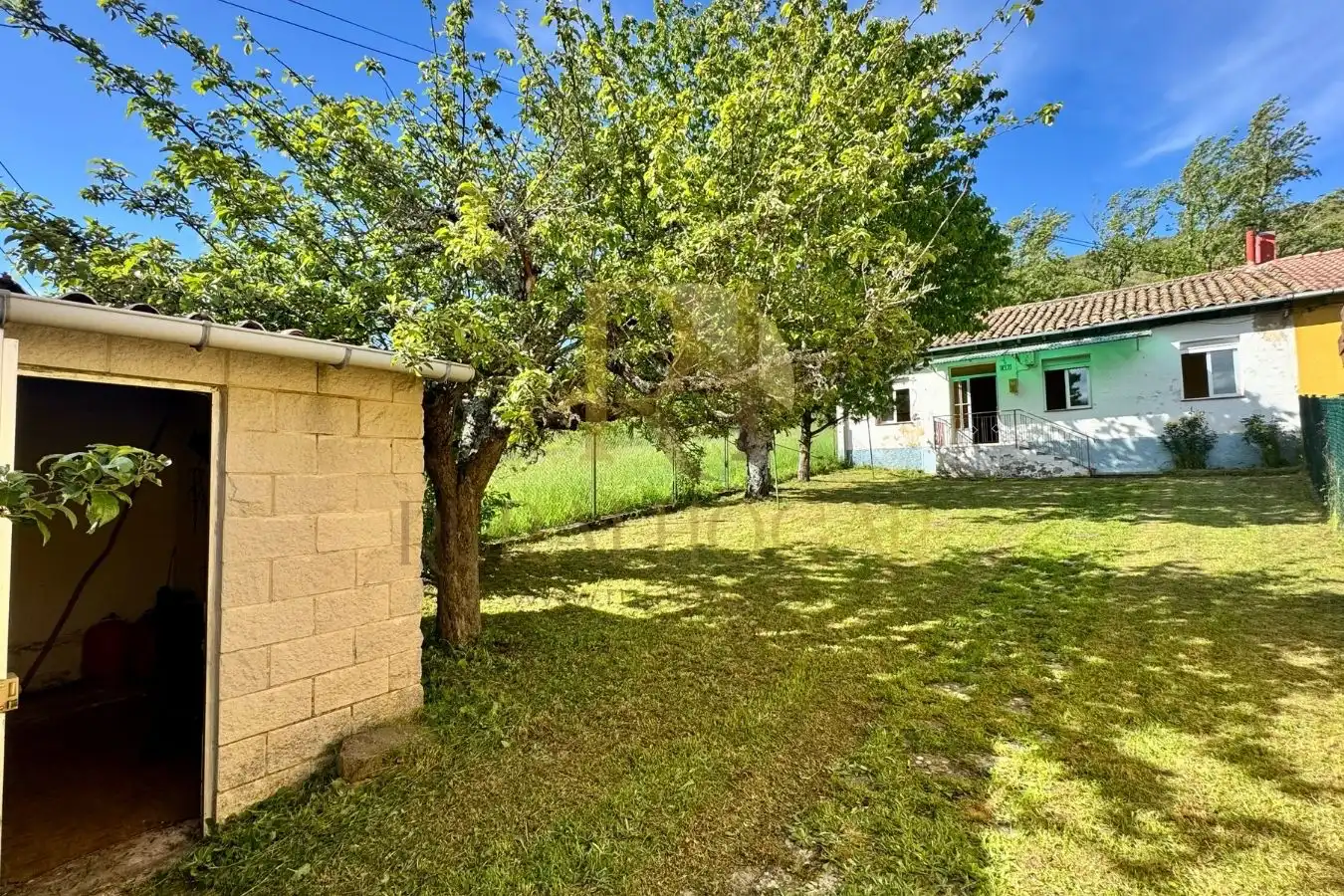 Houses for sale in Matallana de Torío  with Heating and Private garden