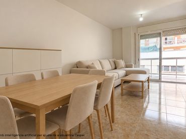 Piso con balcón en venta en Carrer Manuel de Falla