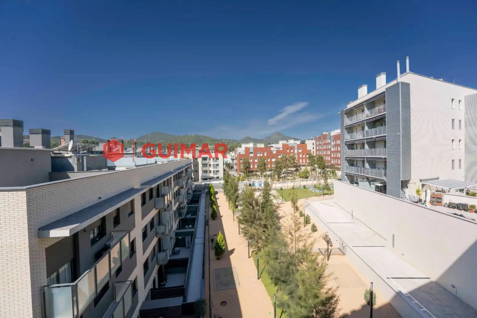 Außenansicht von Wohnung zur Miete in Sant Boi de Llobregat mit Heizung, Privatgarten und Parkett