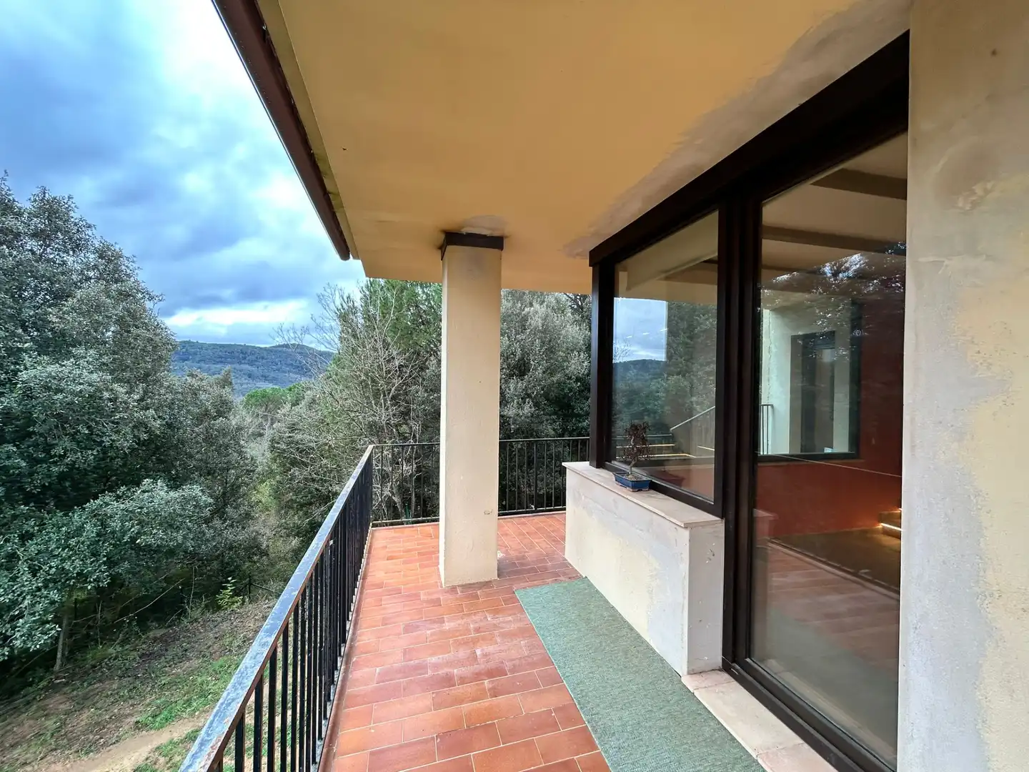 Terrassa de Casa o xalet en venda en Sant Aniol de Finestres amb Aire condicionat, Calefacció i Jardí privat