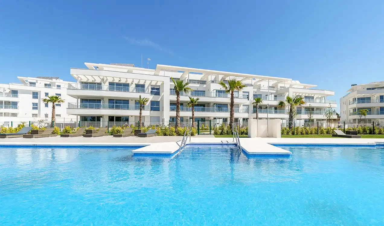 Ático con piscina en venta en El Faro de Calaburra - Chaparral, imagen 4