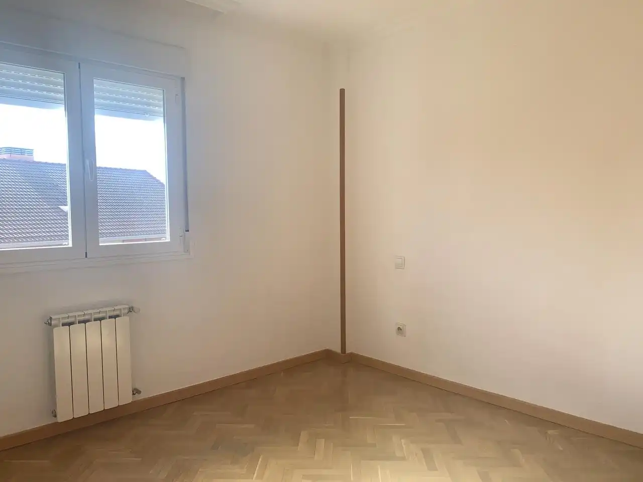 Habitación de Piso de alquiler en Manzanares El Real con Parquet, Terraza y Piscina comunitaria