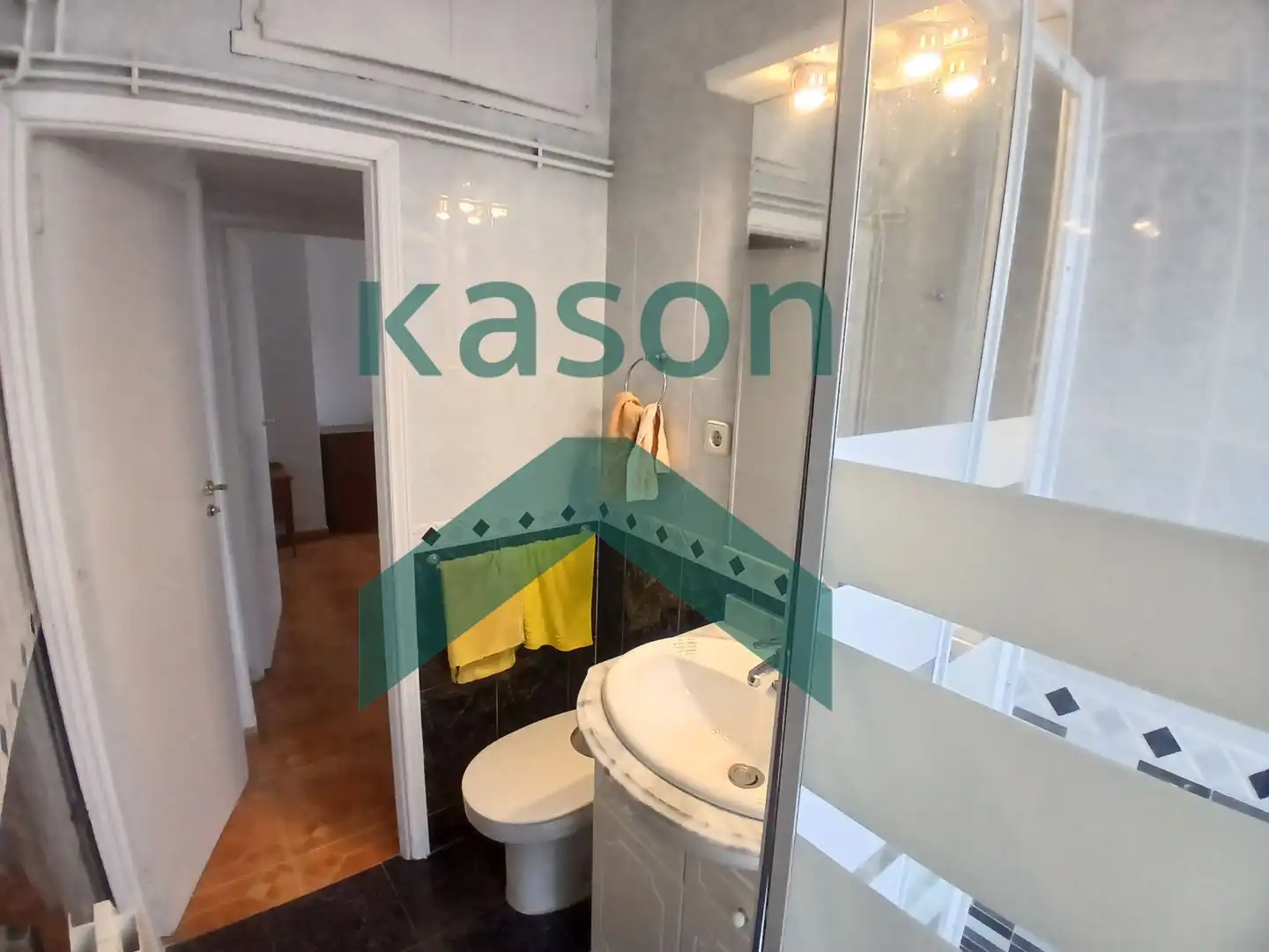 Bathroom of Flat for sale in Madrid  with Heating, Terrace and Furnished