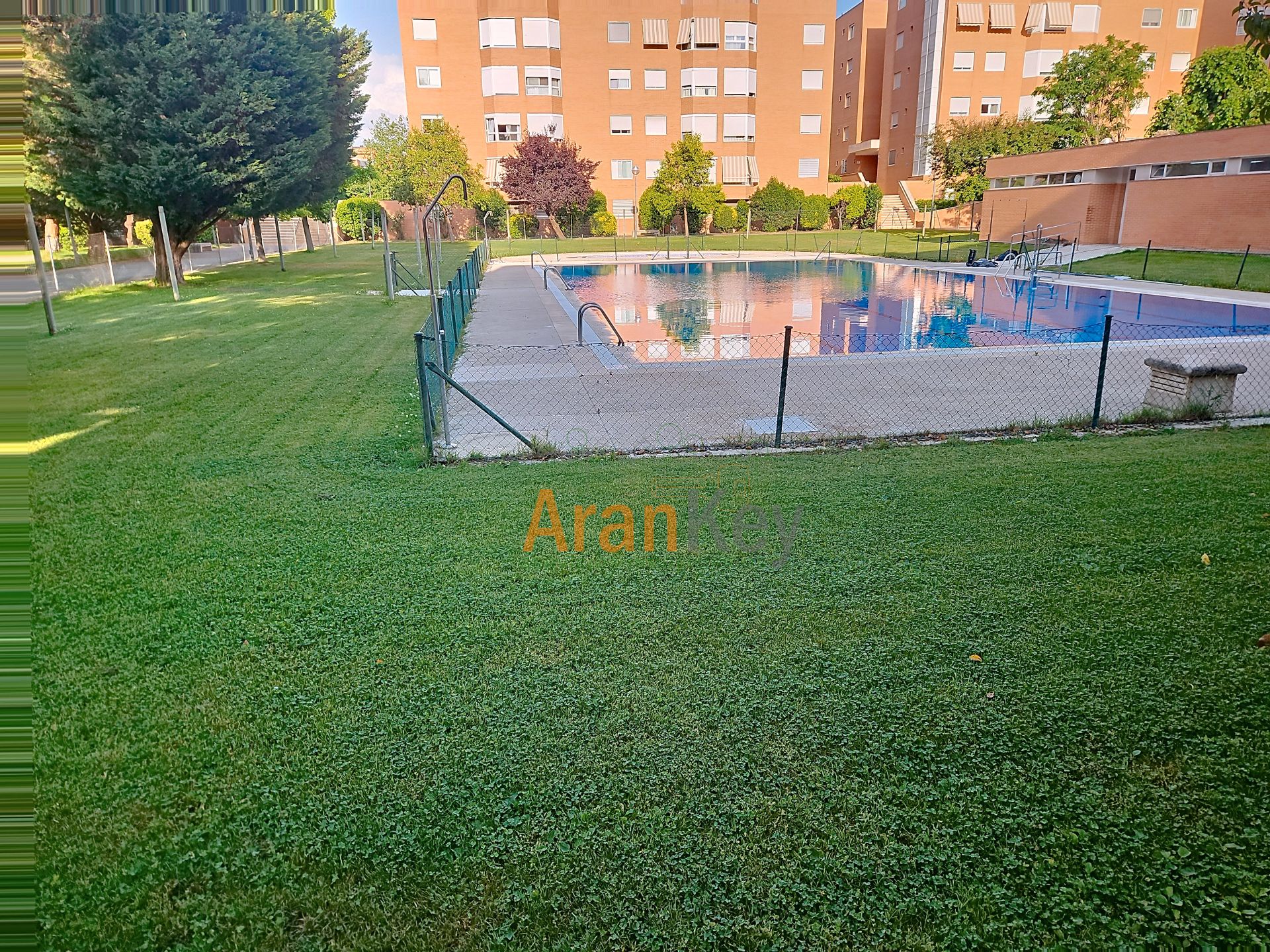 Garden of Flat for sale in Aranjuez  with Air Conditioner, Heating and Private garden