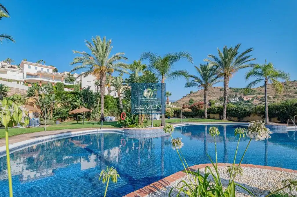 Terraced house with pool for sale in FUENTES DE ALMUÑECAR