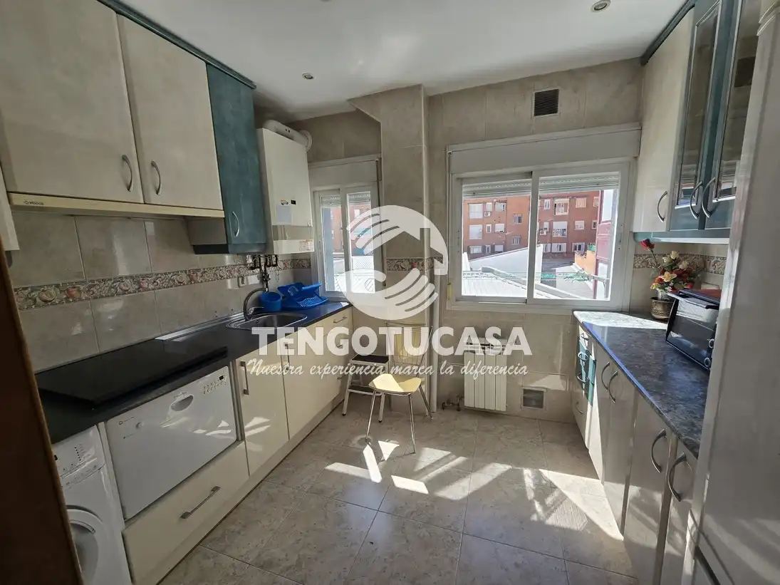 Kitchen of Flat for sale in Madrid  with Heating, Storage room and Furnished