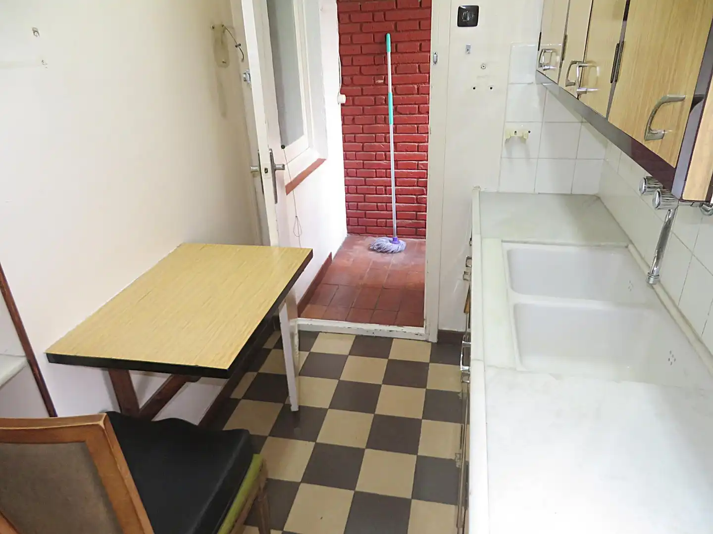 Cocina de Piso en venta en Barcelona con Balcón