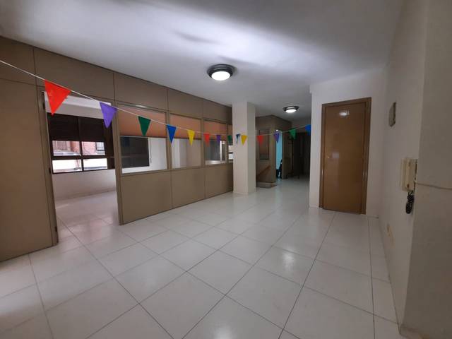 Local comercial en Alquiler en Plaza de María Agustina, 6 en Rafalafena