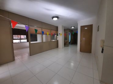 Local comercial en alquiler en Plaza de María Agustina 6