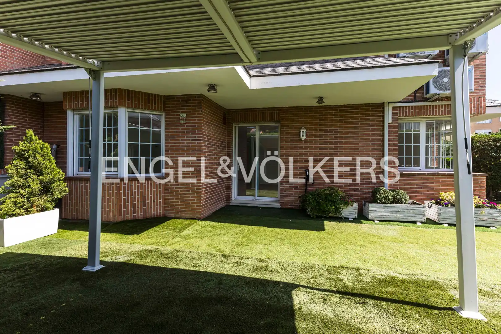Terraza de Casa o chalet de alquiler en Madrid con Calefacción, Jardín privado y Terraza