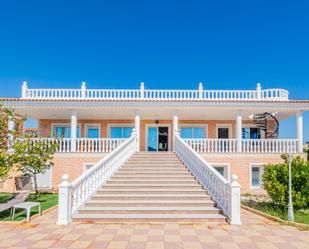 Vista exterior de Casa o xalet en venda en L'Alfàs del Pi amb Aire condicionat, Calefacció i Jardí privat