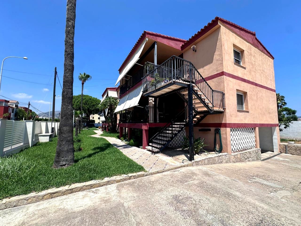 Exterior view of Flat for sale in Benicasim / Benicàssim  with Air Conditioner, Terrace and Storage room