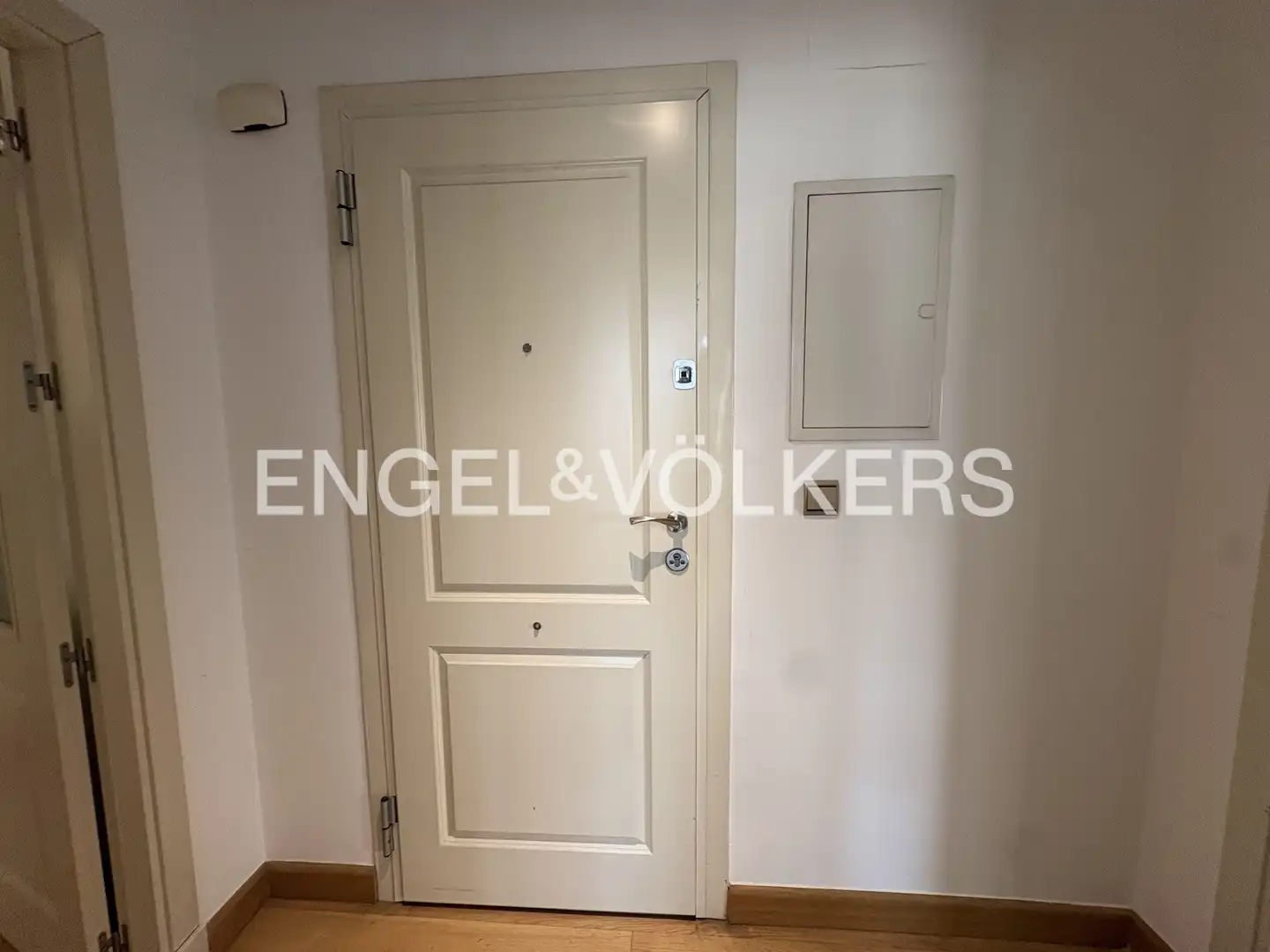 Attic for rent in Sevilla  with Air Conditioner, Heating and Private garden