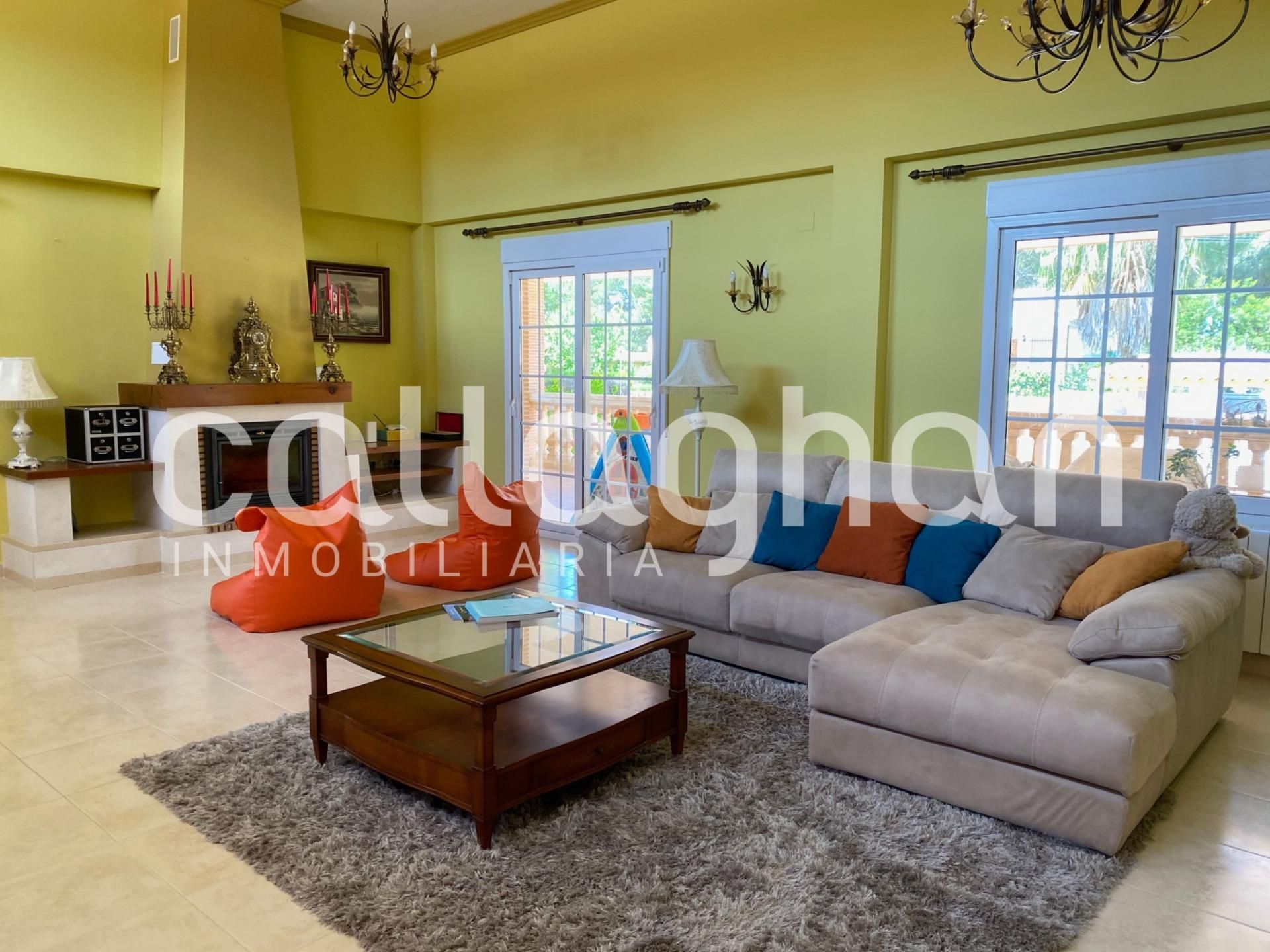 Living room of House or chalet for sale in Serra  with Air Conditioner, Heating and Private garden