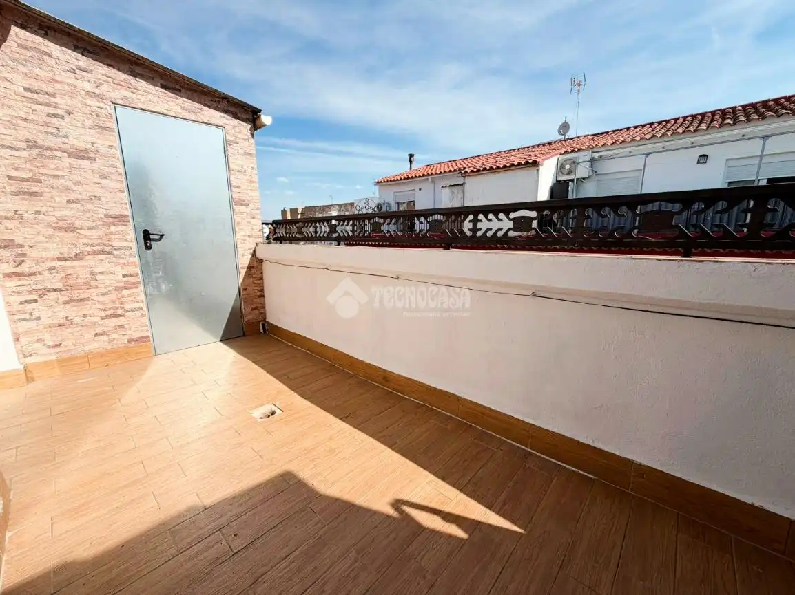 Terrasse von Wohnung zum Verkauf in Zaragoza mit Klimaanlage, Heizung und Parkett
