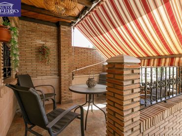 Maison jumelée avec balcon à vendre à DR MARAÑON