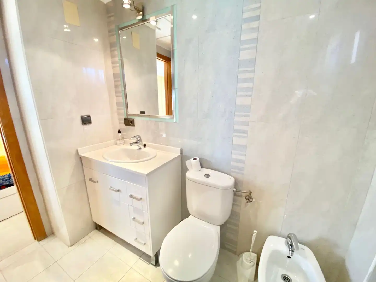 Bathroom of Attic for rent in Guardamar del Segura  with Air Conditioner, Heating and Furnished