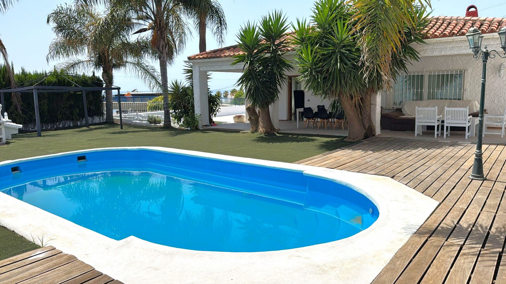 Swimming pool of House or chalet for sale in Estepona  with Air Conditioner, Terrace and Furnished