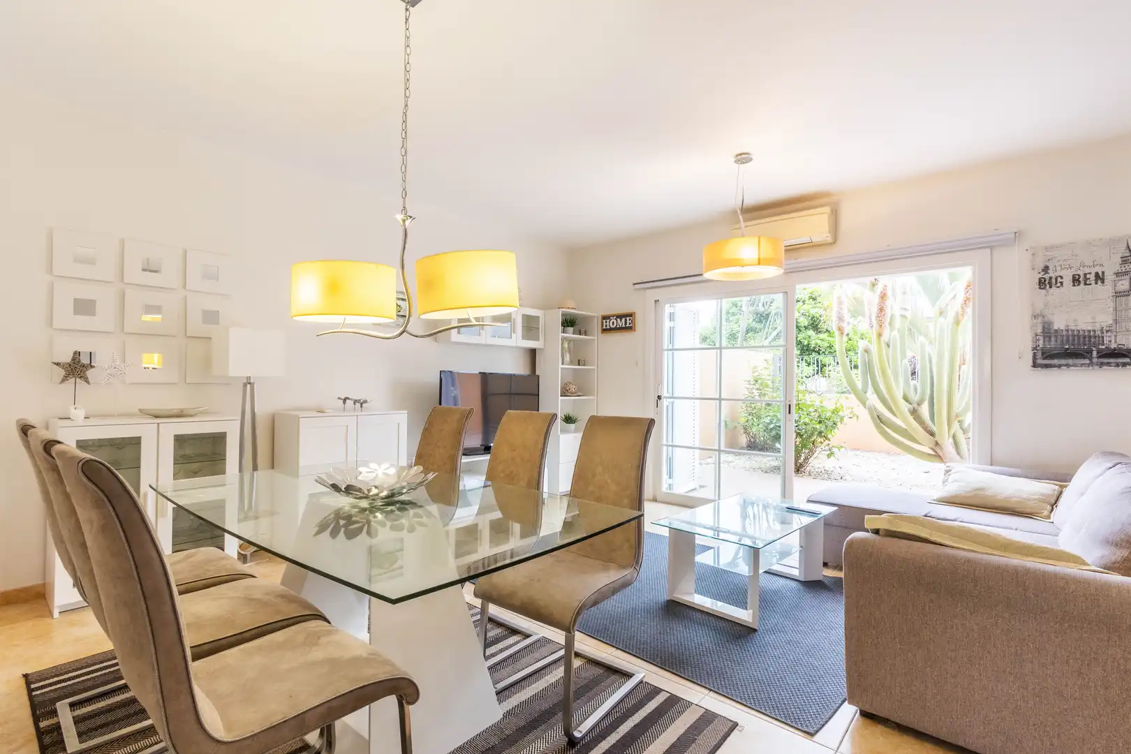 Esszimmer von Einfamilien-Reihenhaus zum Verkauf in Puerto de la Cruz mit Klimaanlage, Heizung und Privatgarten