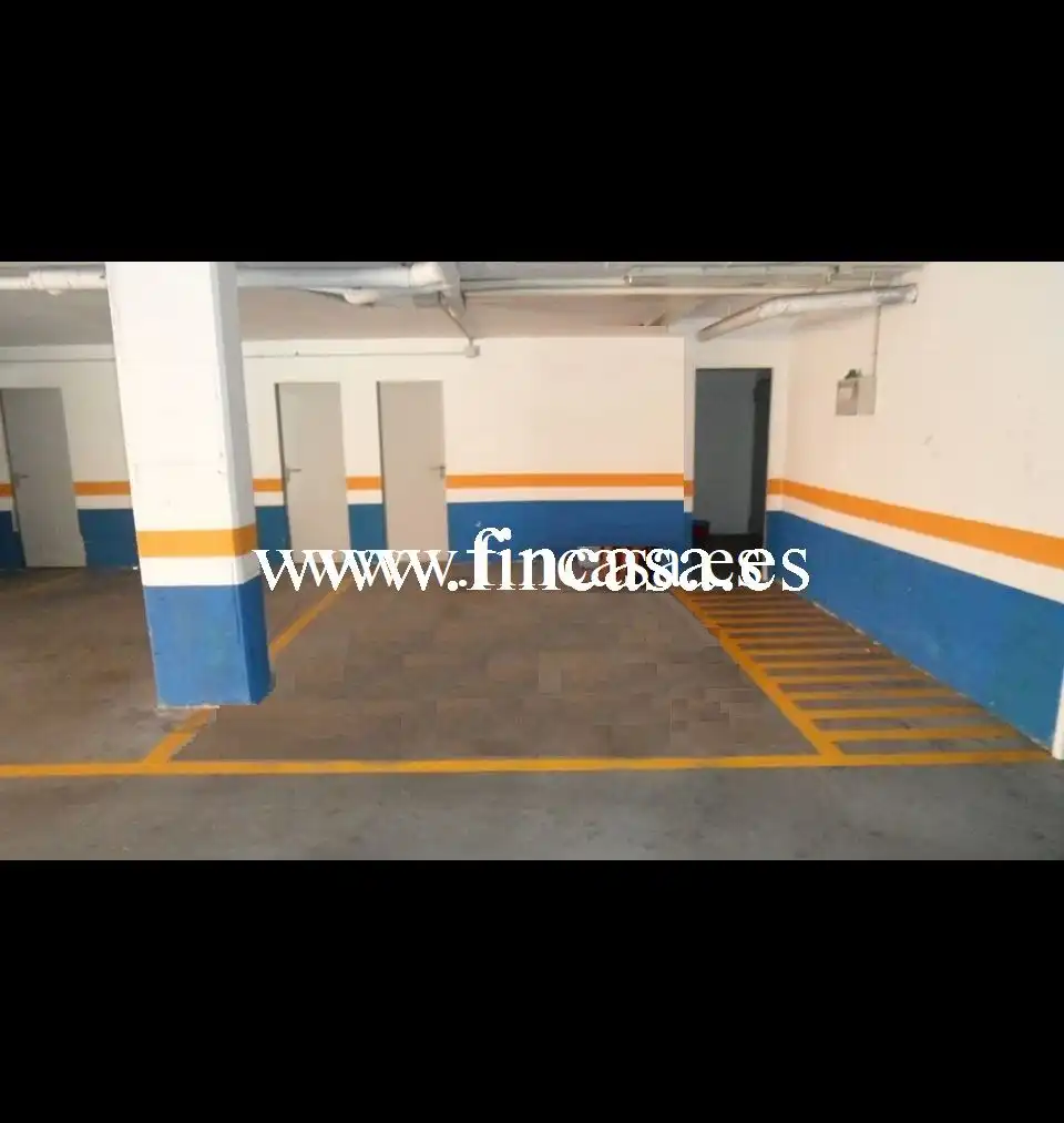 Parking de Piso en venta en Nigrán con Calefacción, Jardín privado y Parquet