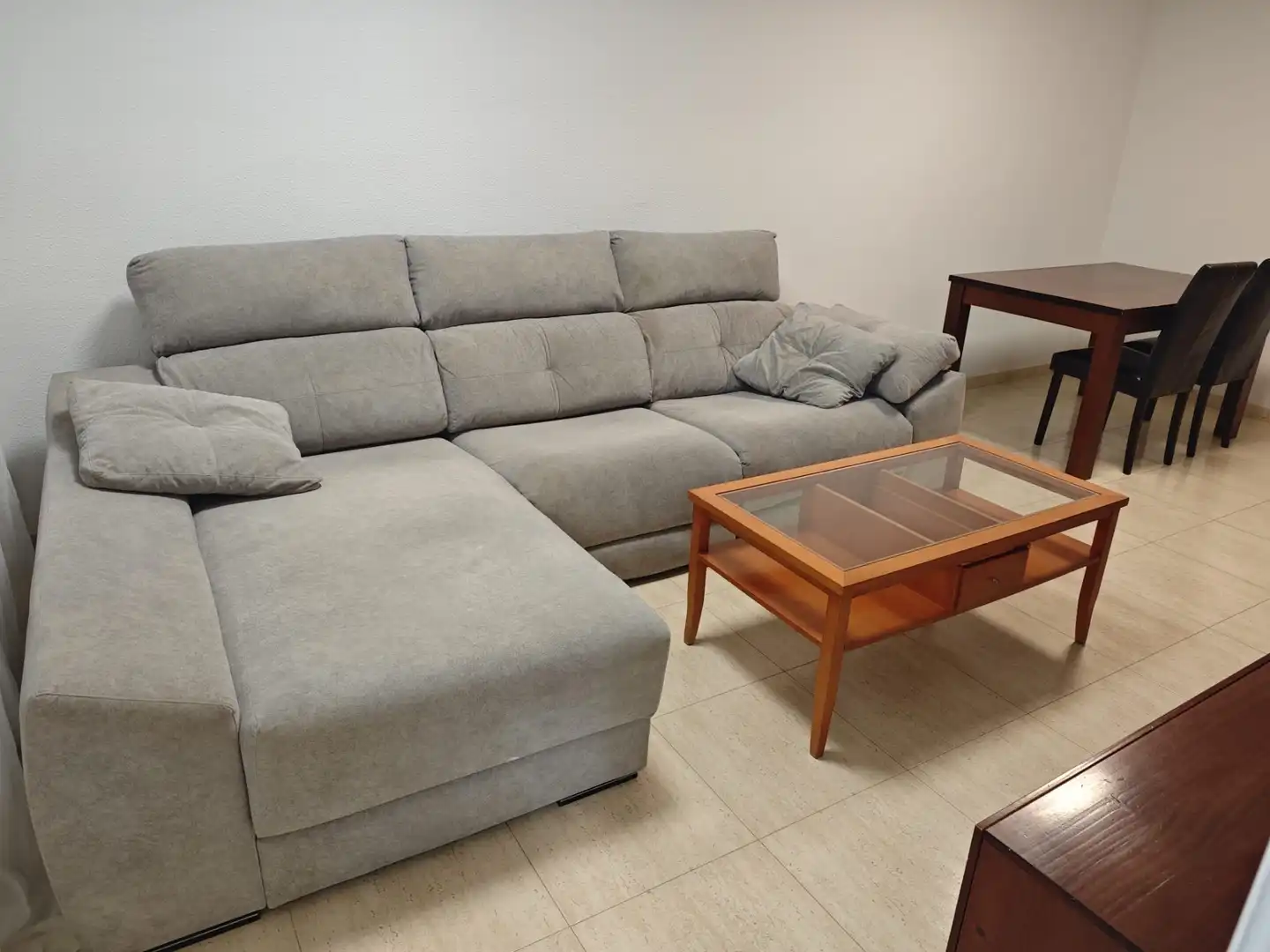 Wohnzimmer von Wohnungen zur Miete in El Toyo