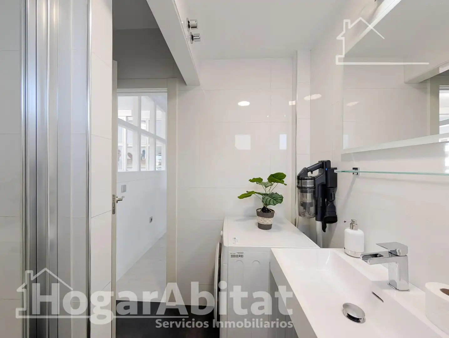 Bathroom of Flat for sale in Elche / Elx  with Air Conditioner, Heating and Parquet flooring