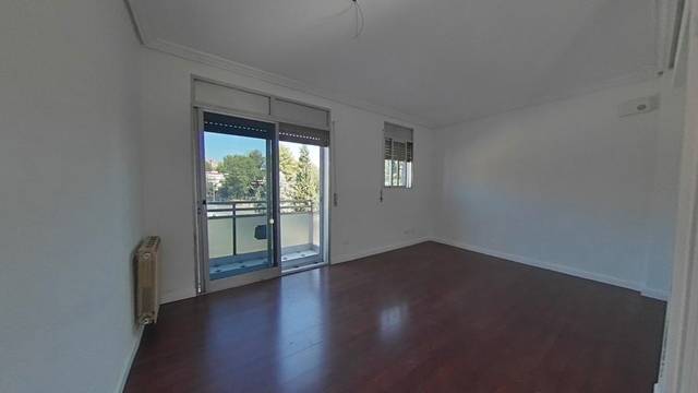 Piso en Venta en Calle de la Encomienda de Palacios en Fontarrón