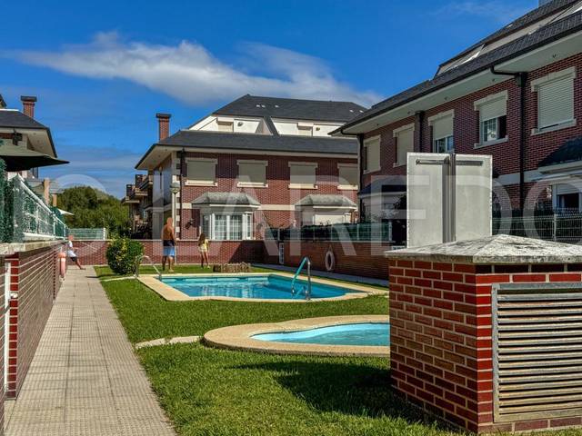 Casa adosada en Venta en El Puntal