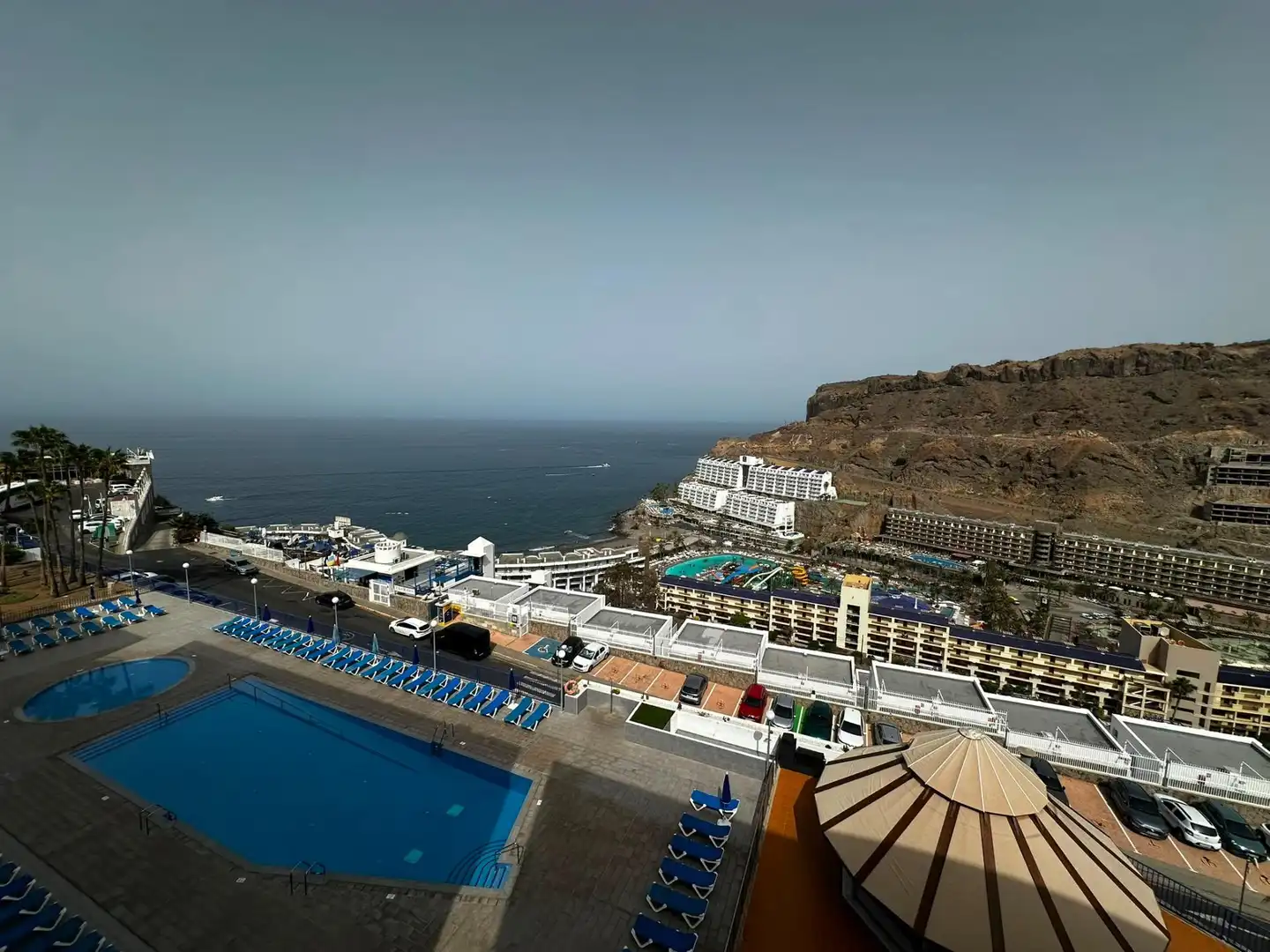 Vista exterior de Apartamento de alquiler en Mogán con Amueblado, Balcón y Piscina comunitaria