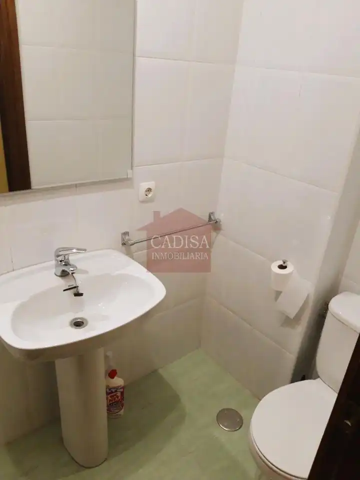 Bany de Pis de lloguer en Salamanca amb Calefacció, Parquet i Moblat
