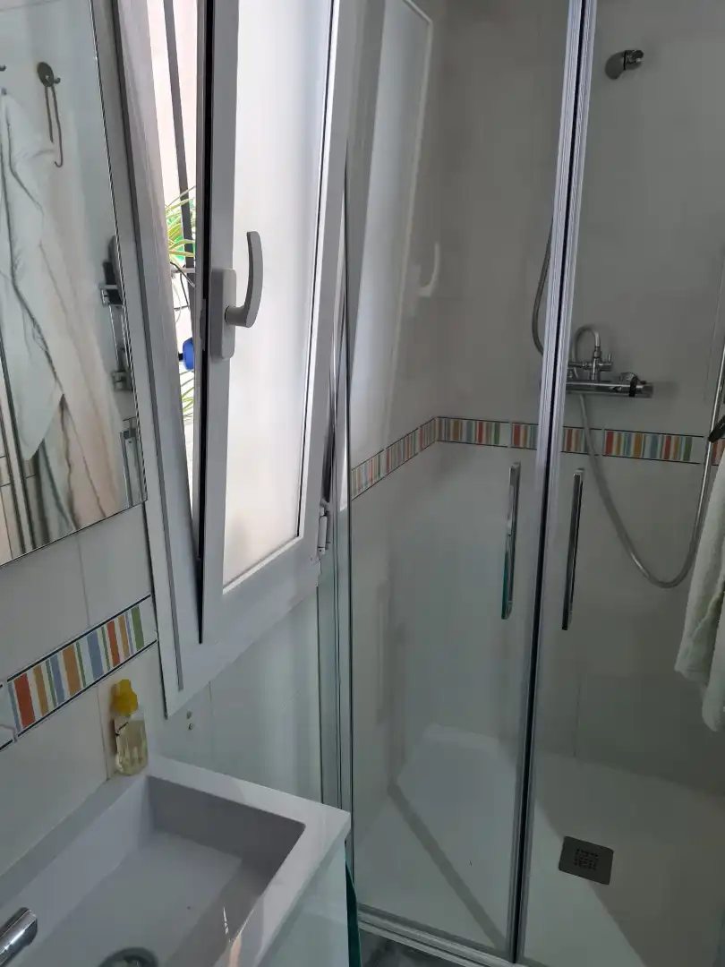Bany de Casa adosada en venda en Espartinas amb Aire condicionat, Jardí privat i Piscina