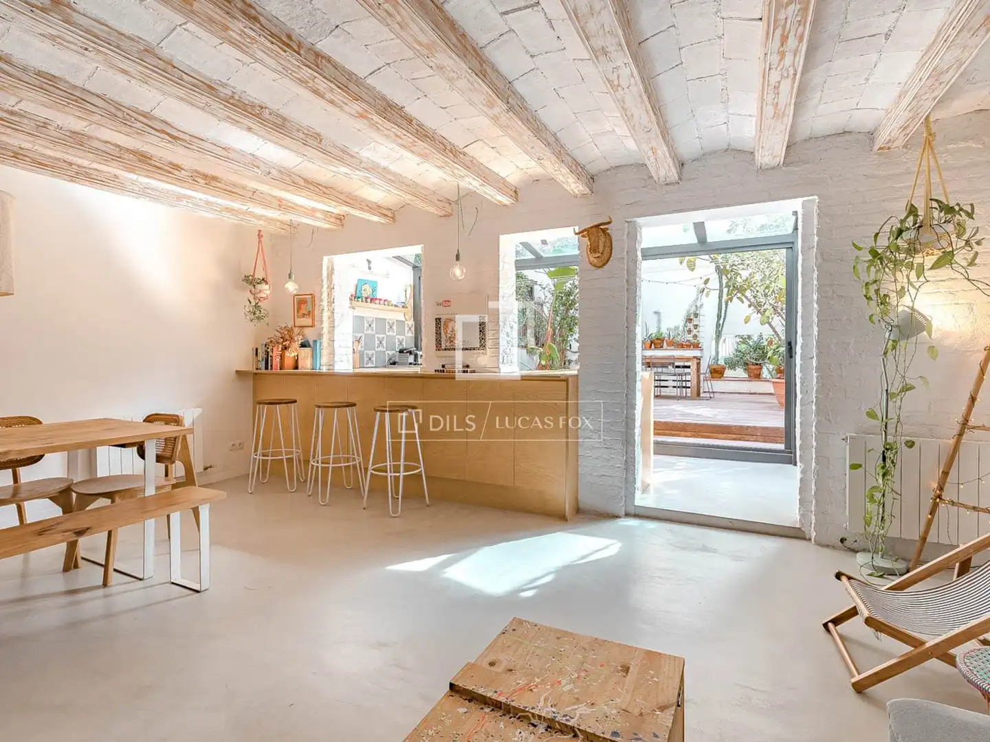 Wohnung zum Verkauf in Barcelona mit Klimaanlage, Heizung und Terrasse
