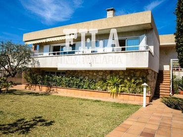 Villa con piscina in vendita a Mas Mel