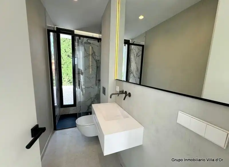 Bathroom of Houses for sale in Dénia  with Air Conditioner, Heating and Private garden