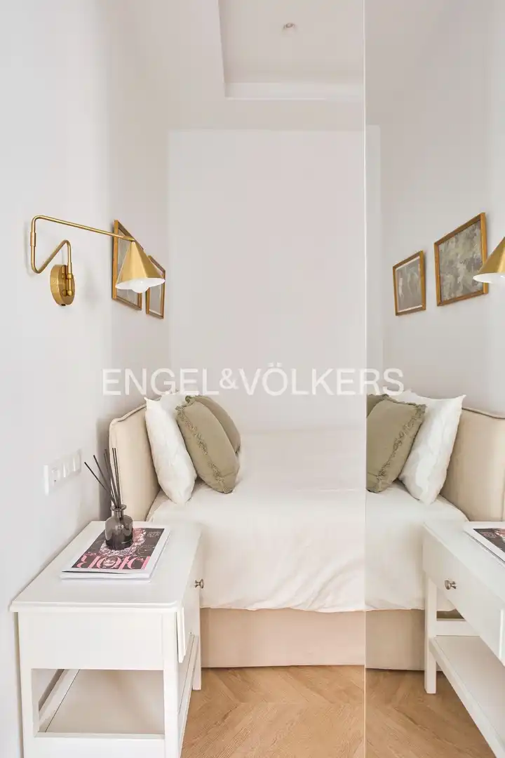 Bedroom of Flat for rent in Madrid  with Air Conditioner, Heating and Furnished